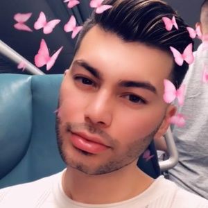 Meet your Posher, Christopher